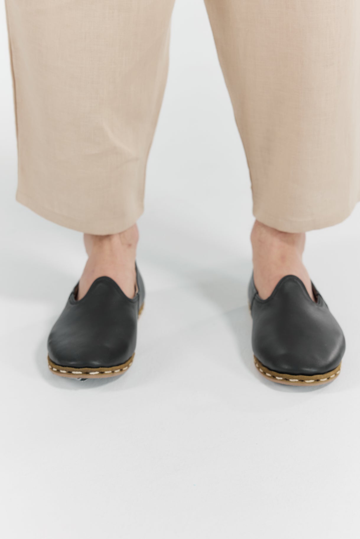 A 03 LOAFERS